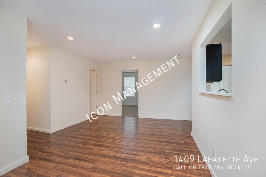 1409 Lafayette Ave - Photo 6 of 19