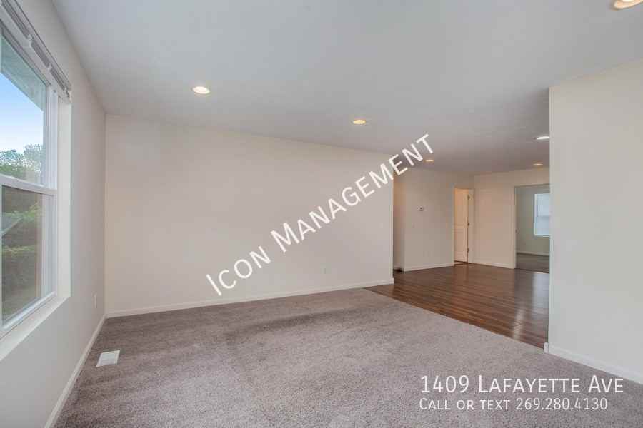 1409 Lafayette Ave - Photo 7 of 19