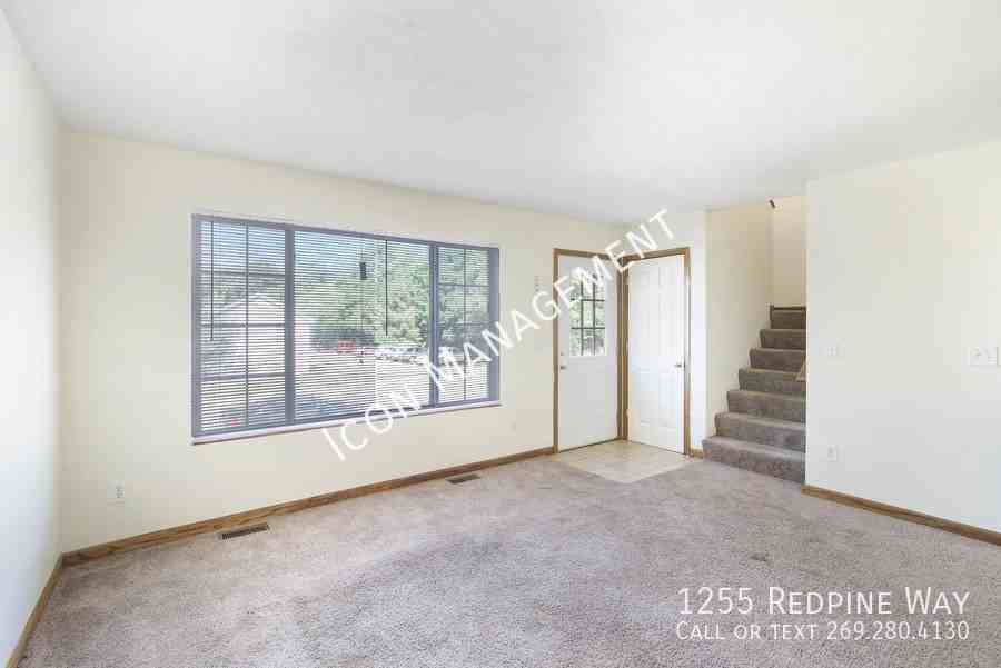 1255 Redpine Way #1255REDPIN - Photo 5 of 23