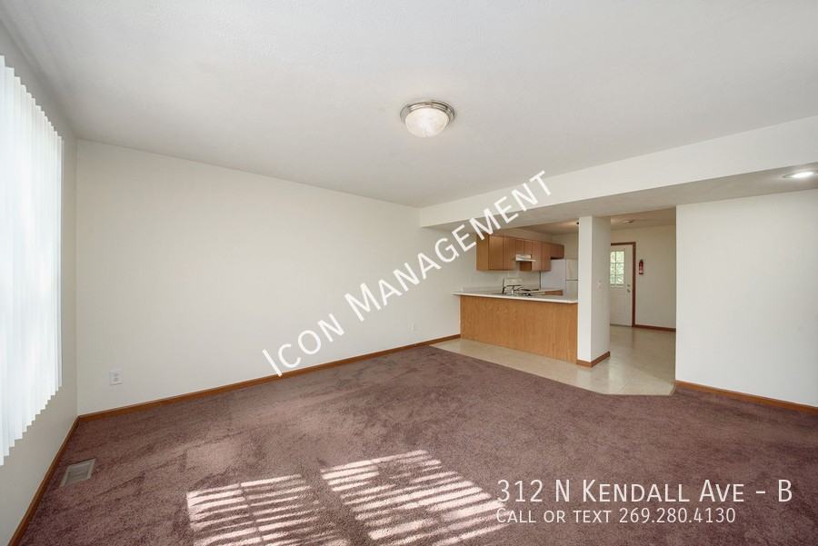 312 N Kendall Ave #B - Photo 4 of 21