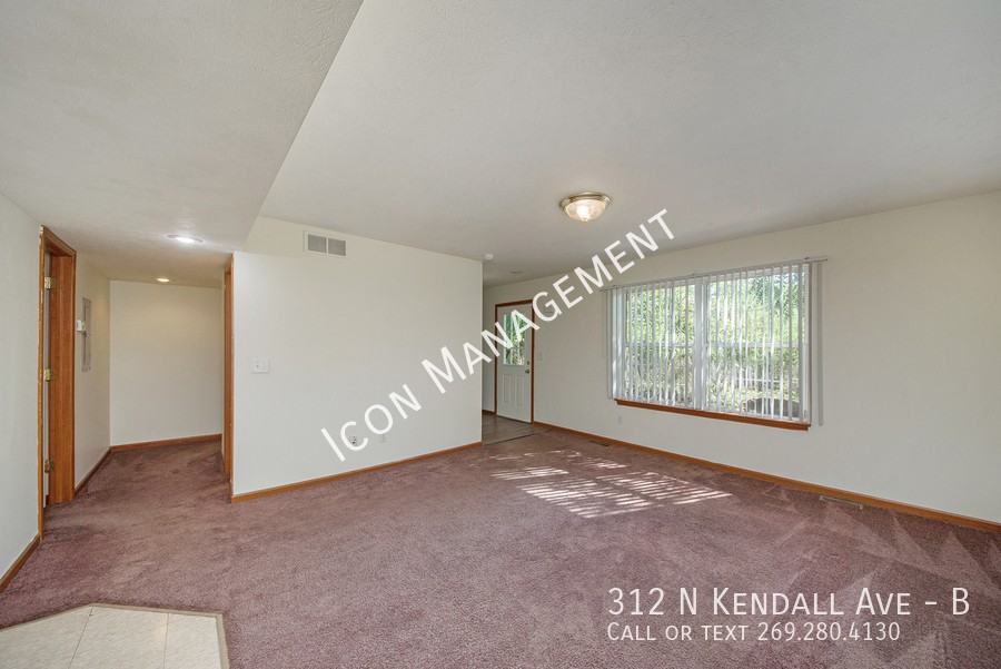 312 N Kendall Ave #B - Photo 5 of 21