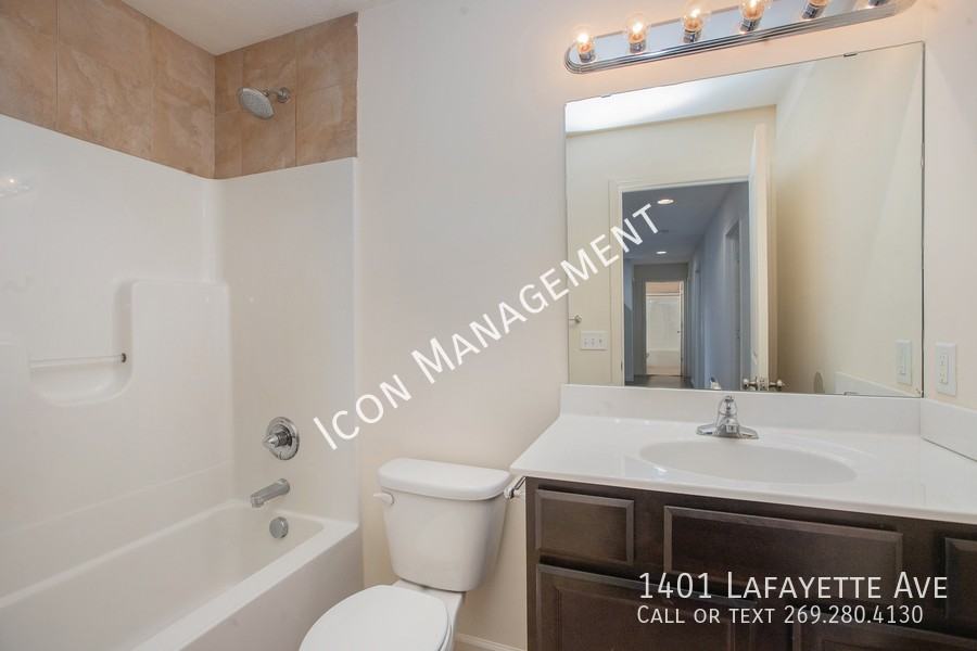 1401 Lafayette Ave - Photo 7 of 19