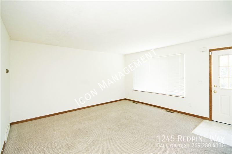 1245 Redpine Way #1245REDPIN - Photo 4 of 16