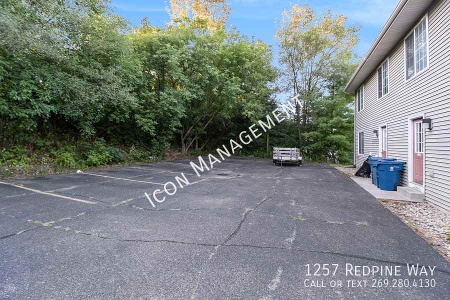 1257 Redpine Way #1257REDPIN - Photo 5 of 23