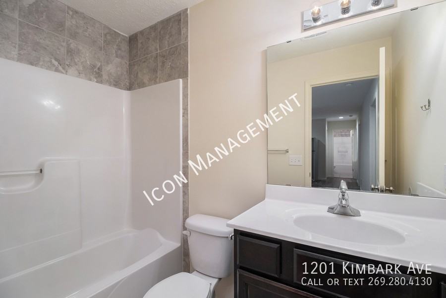 1201 Kimbark Ave - Photo 7 of 21