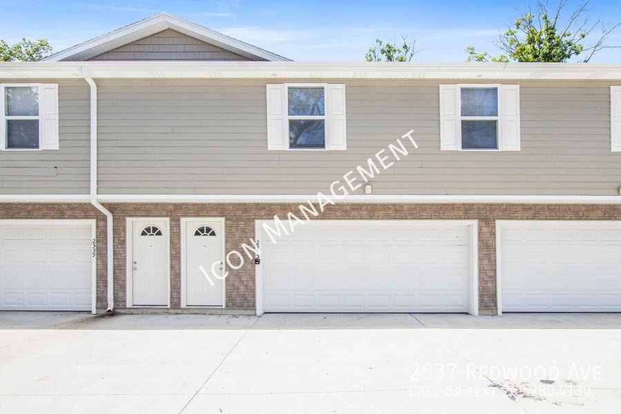 2537 Redwood Ave #2537REDWOO - Photo 5 of 25