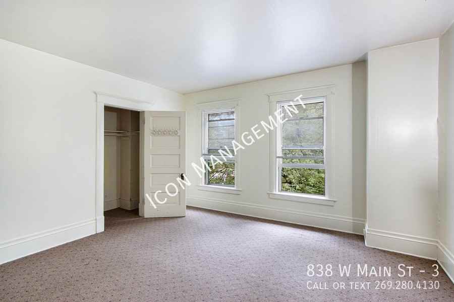 838 W Main St #3 - Photo 6 of 11