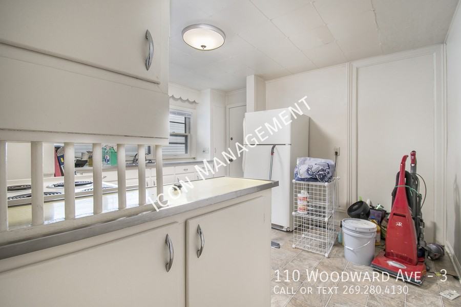 110 Woodward Ave #3 - Photo 7 of 12