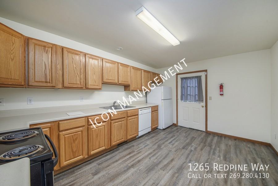 1265 Redpine Way - Photo 2 of 21