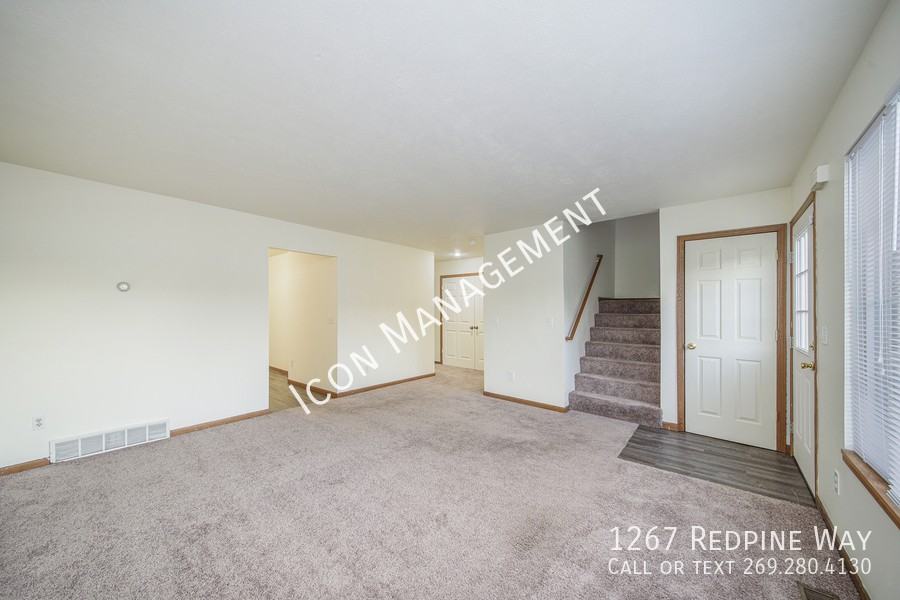1267 Redpine Way - Photo 5 of 21