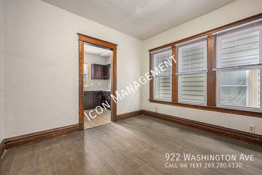 922 Washington Ave - Photo 5 of 16