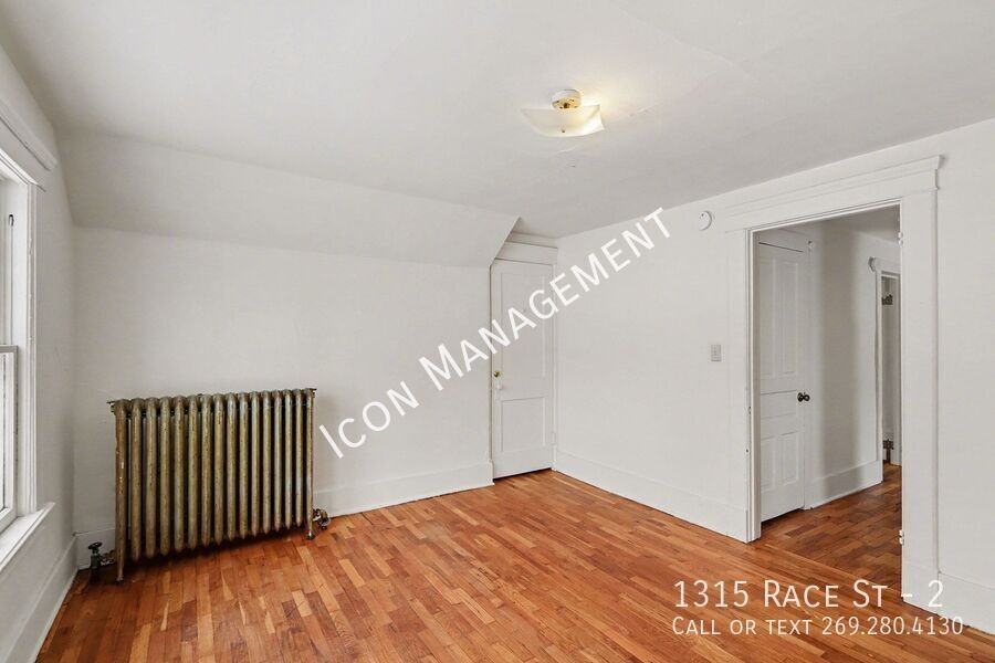 1315 Race St #2 - Photo 6 of 13