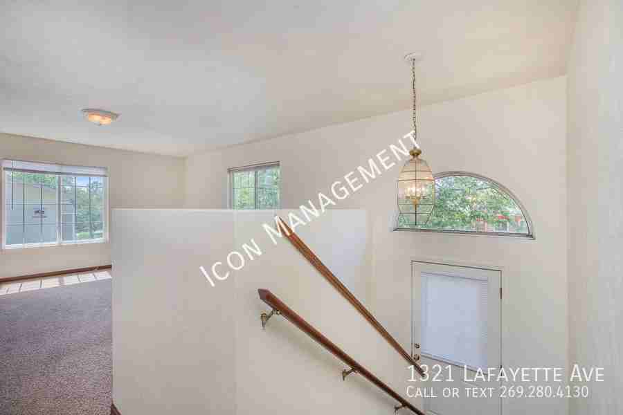 1321 Lafayette Ave - Photo 2 of 18