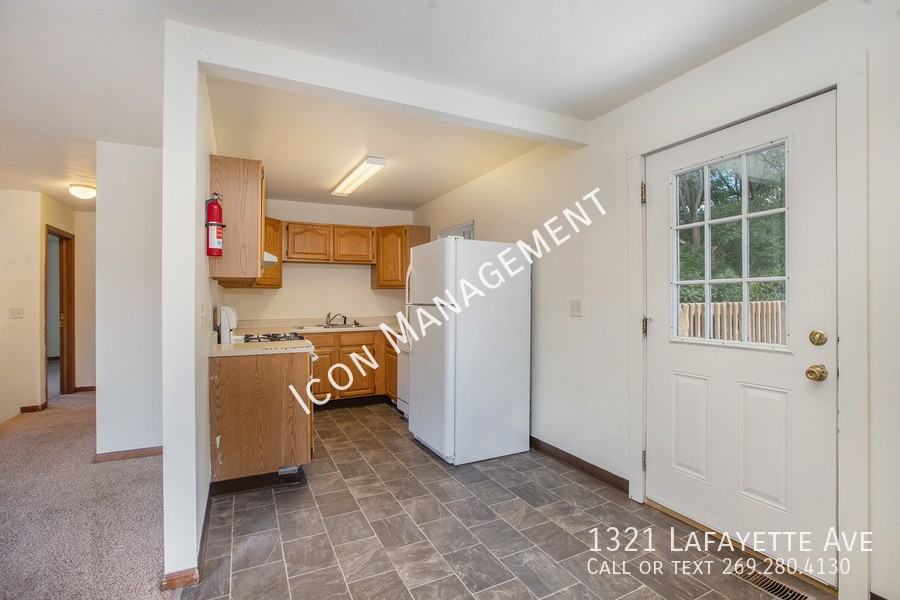 1321 Lafayette Ave - Photo 6 of 18