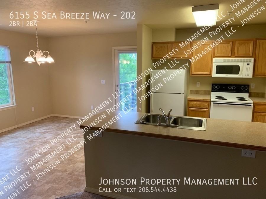 6155 S Sea Breeze Way #202 - Photo 4 of 15