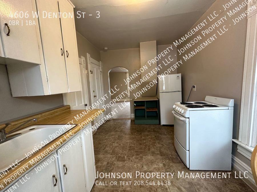 4606 W Denton St #3 - Photo 2 of 11