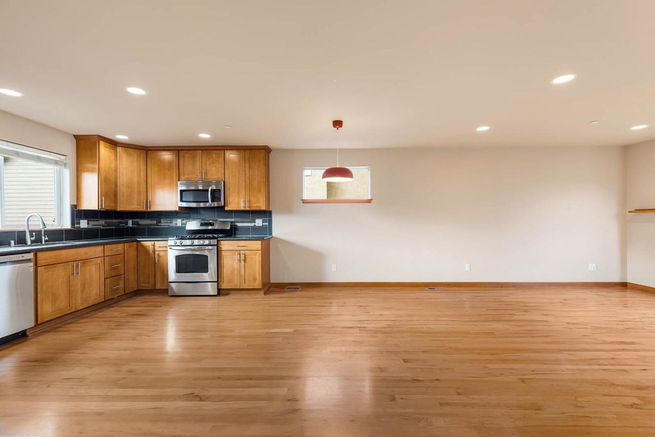 14539 32nd Ave Ne #C - Photo 3 of 20