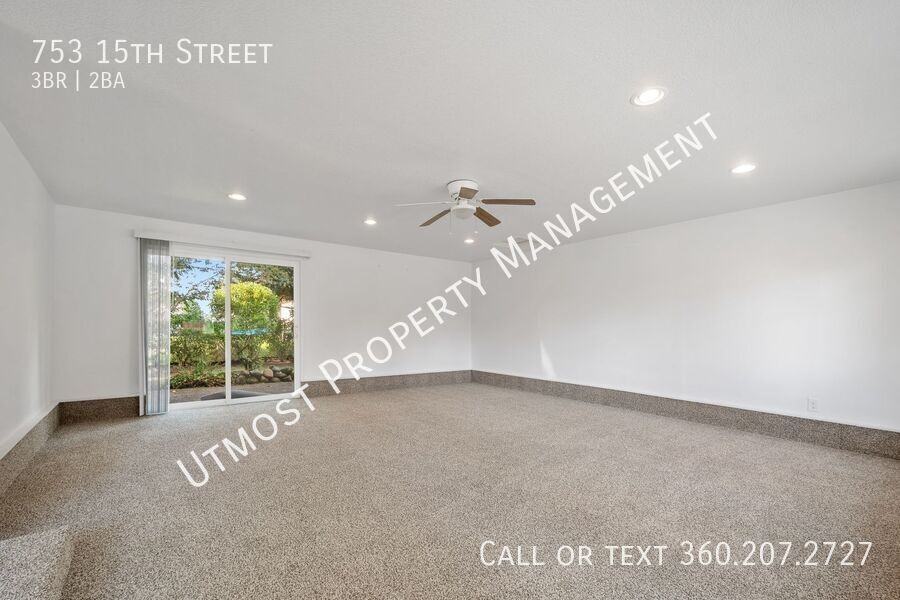 753 15th St - Photo 6 of 14