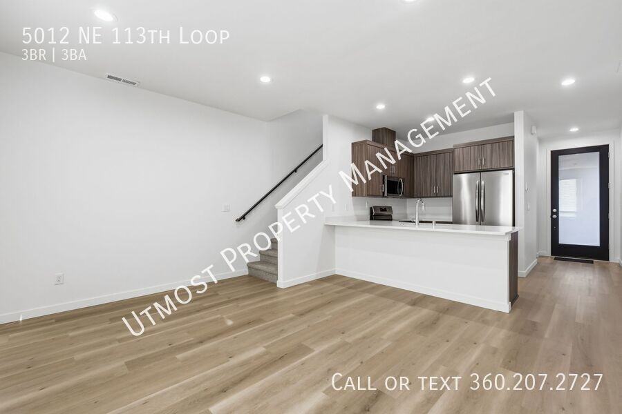 5012 Ne 113th Loop - Photo 2 of 10