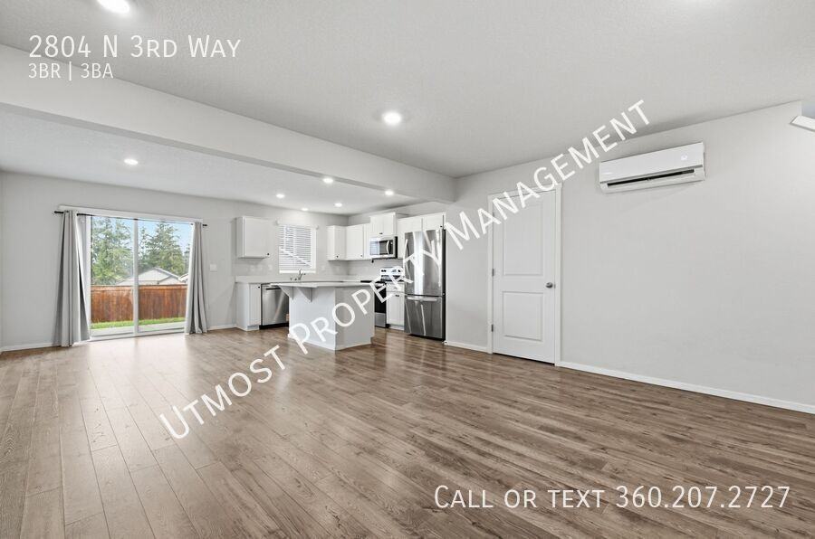 2804 N 3rd Way - Photo 2 of 11