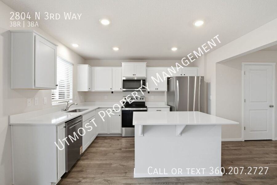 2804 N 3rd Way - Photo 3 of 11