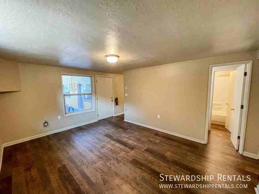1831 Kincaid St #19 - Photo 4 of 16