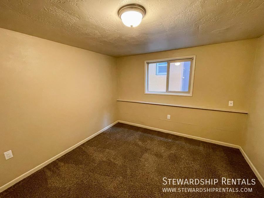 1831 Kincaid St #19 - Photo 6 of 16