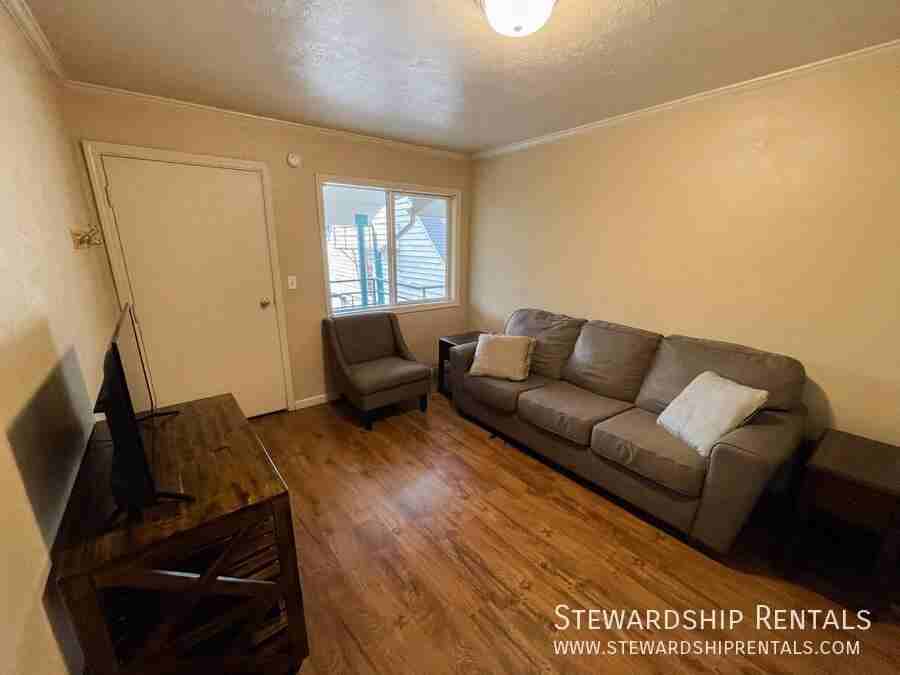 1827 Harris St #307M - Photo 2 of 13