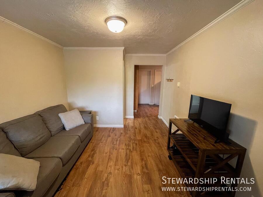 1827 Harris St #307M - Photo 4 of 13