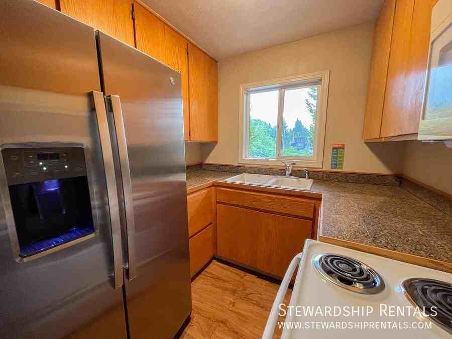 1827 Harris St #307M - Photo 7 of 13