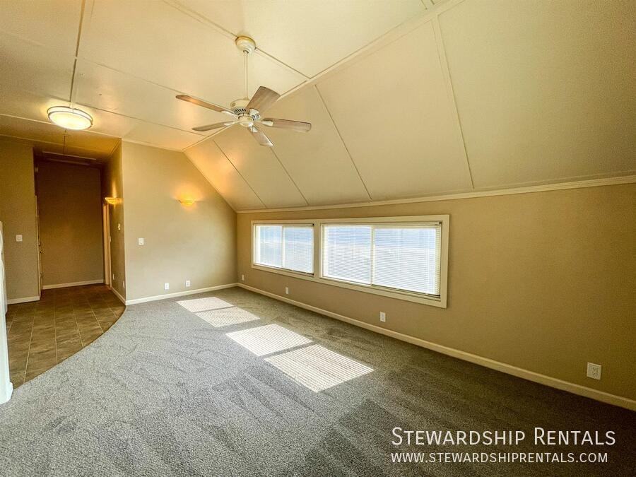 1825 Harris St #11 - Photo 5 of 16