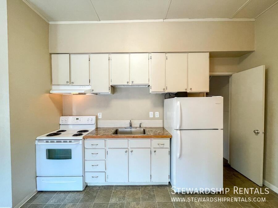 1825 Harris St #11 - Photo 7 of 16