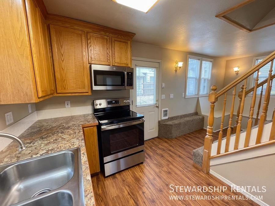 1472 E 19th Ave - Photo 6 of 25