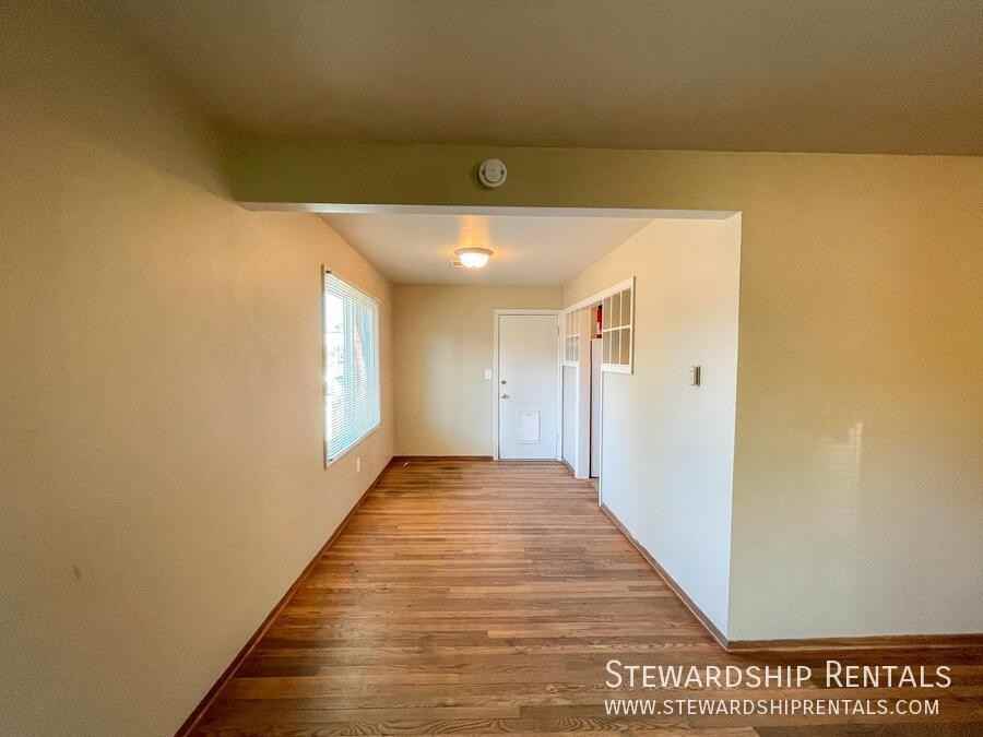 2009 Nw Tyler Ave - Photo 5 of 22