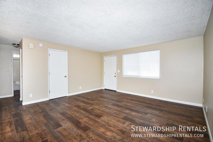 1162 Grant Aly - Photo 3 of 17