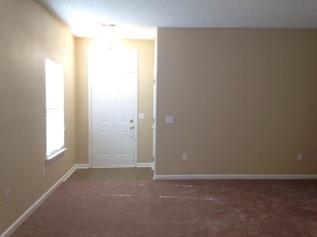 103 Alexander Way - Photo 2 of 11