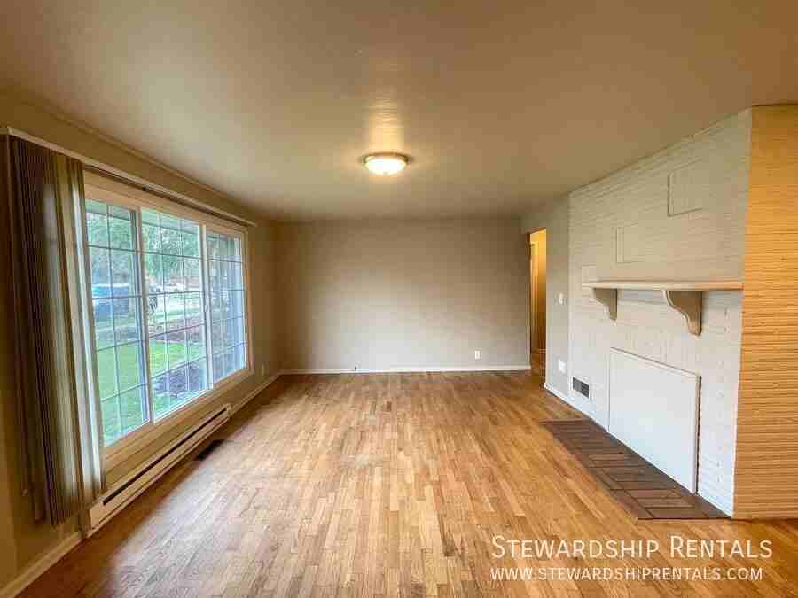 2960 Alder St - Photo 6 of 28