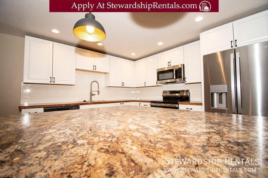 1010 E 18th Ave #9 - Photo 2 of 23