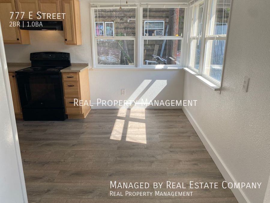 777 E St - Photo 5 of 20