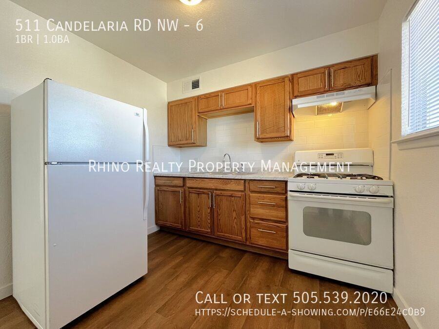 511 Candelaria Rd Nw #6 - Photo 3 of 6