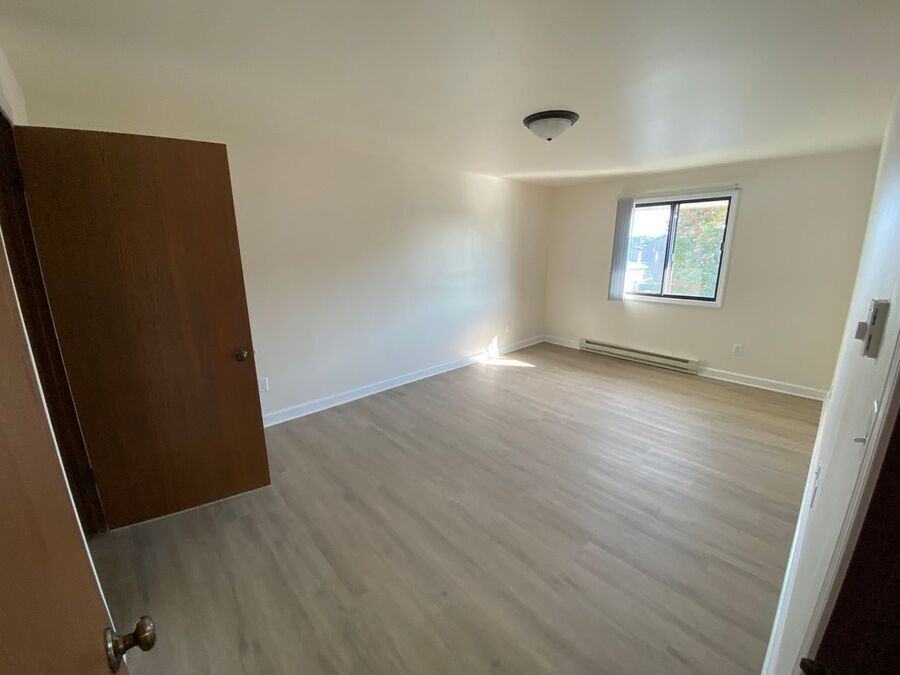 8005 60th Ave #4 - Photo 5 of 9