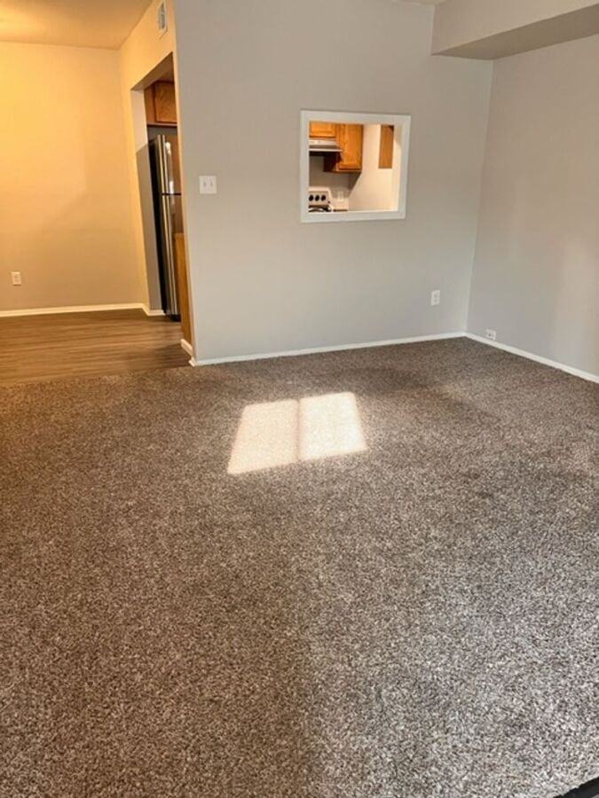 1147 Abbey Ln #B6 - Photo 4 of 8