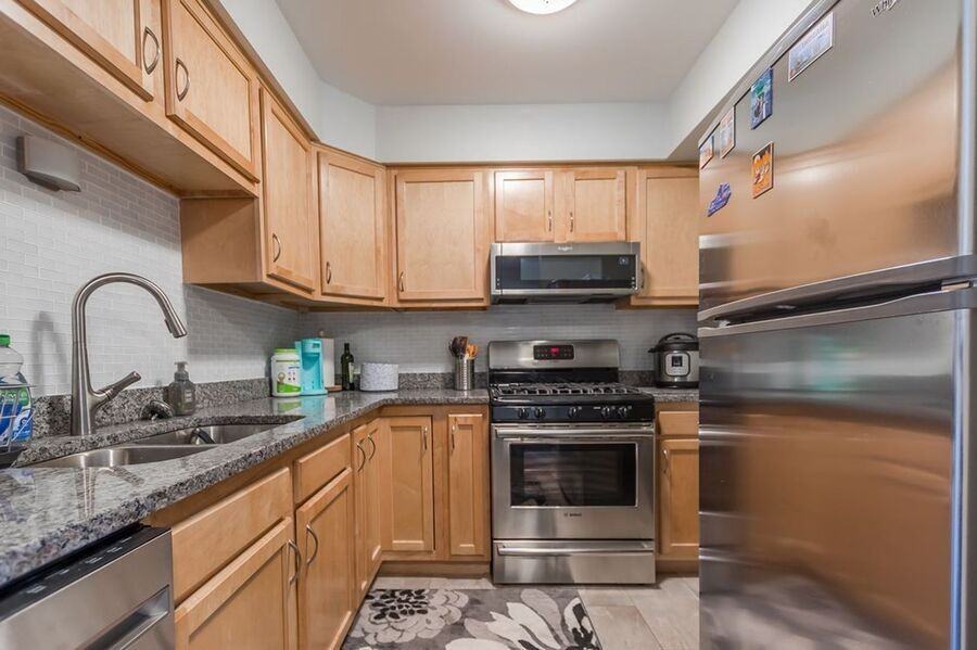 158 Walton St #1D - Photo 2 of 12