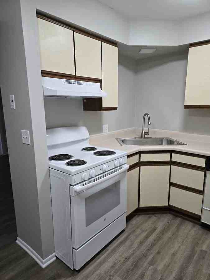 607 S Main St #607-206 - Photo 3 of 10