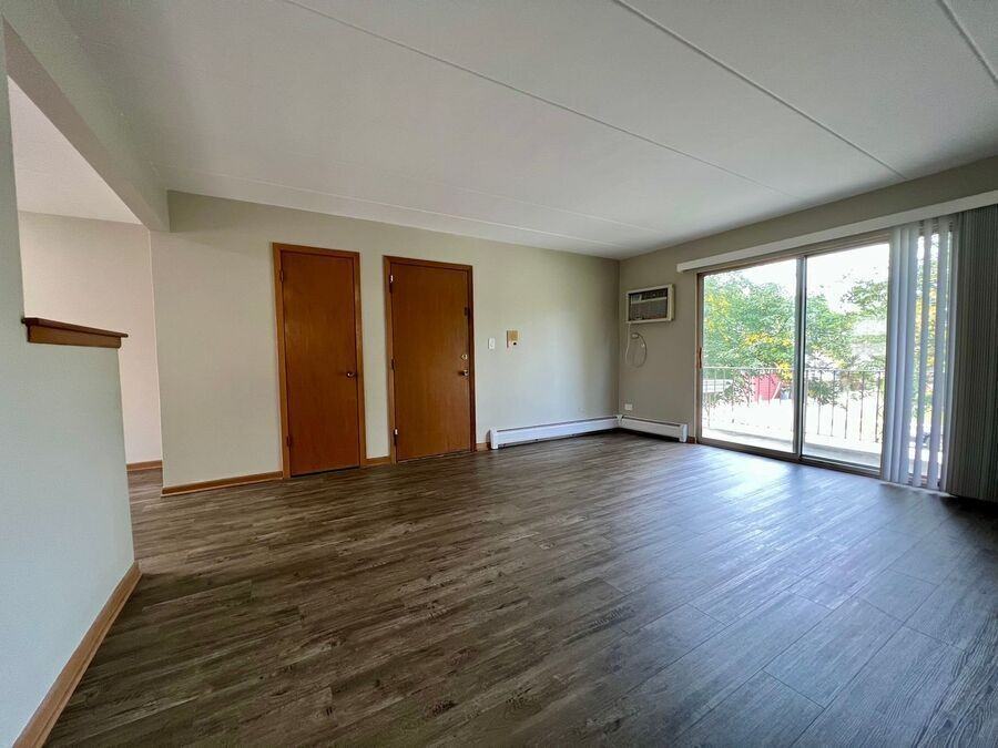 8021 W 30th St #2E - Photo 5 of 9