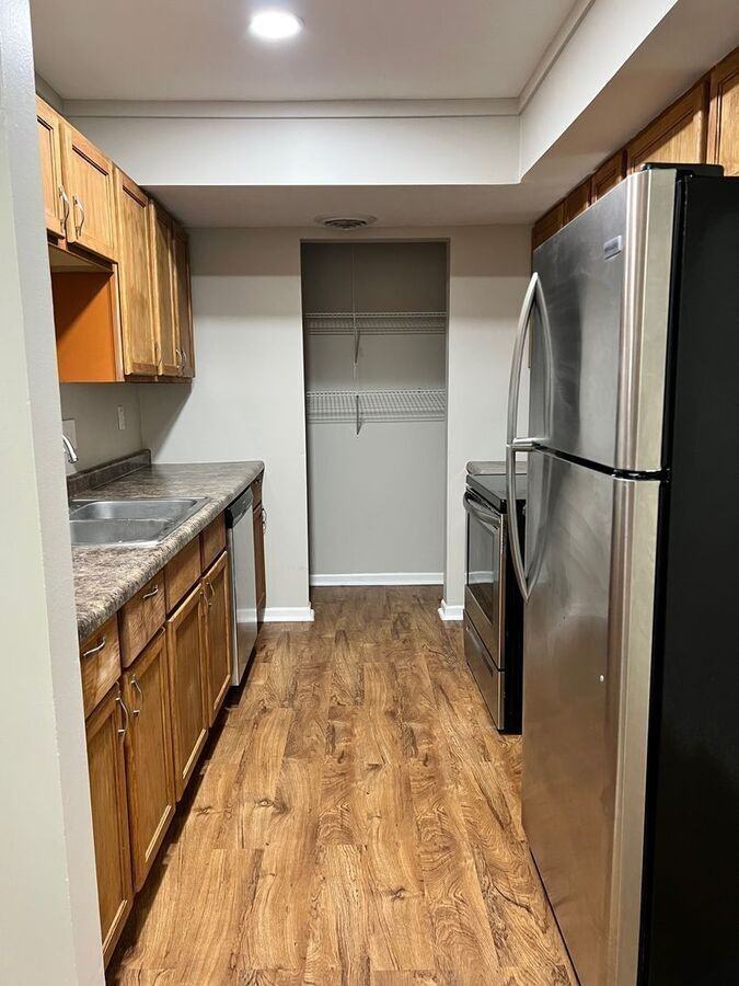 127 Abbey Ln #C6 - Photo 2 of 11