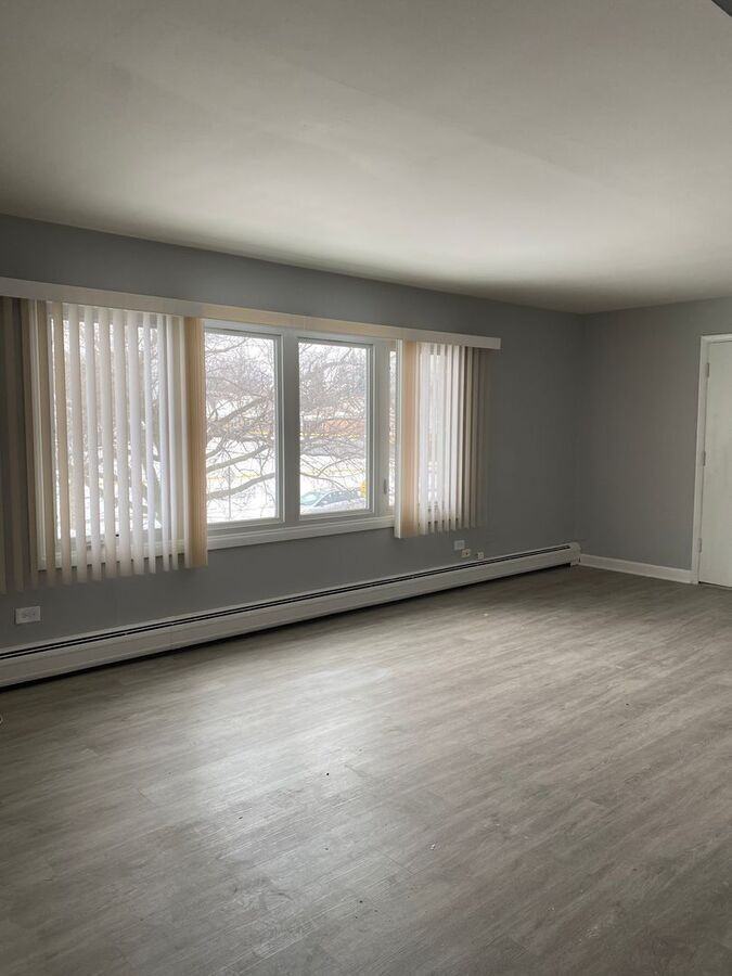 5800 107th St #7 - Photo 5 of 9