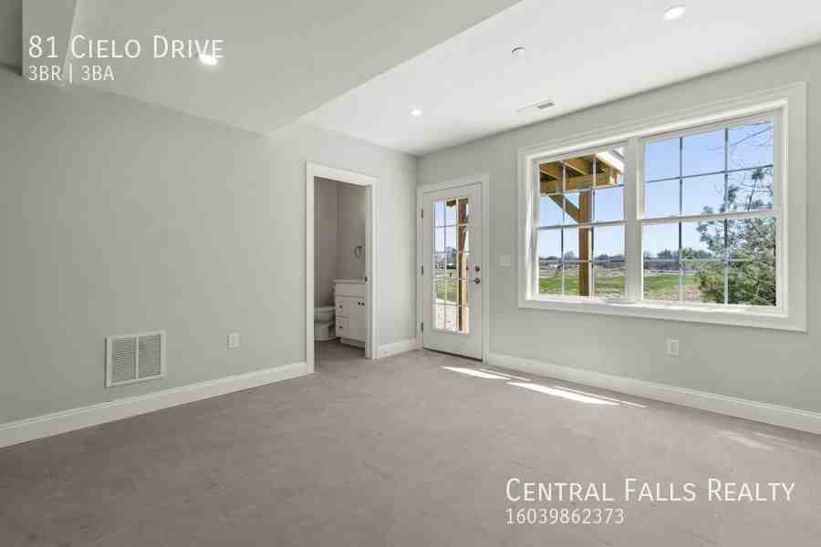 81 Cielo Dr - Photo 3 of 47