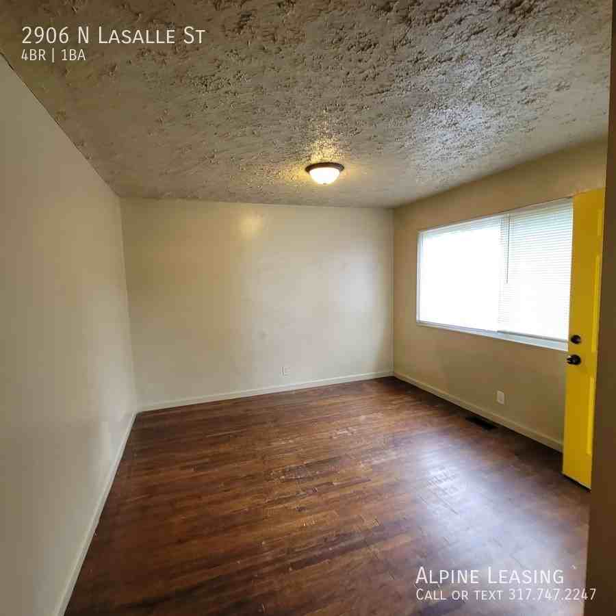 2906 N Lasalle St - Photo 3 of 6