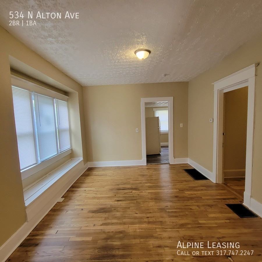 534 N Alton Ave - Photo 5 of 7